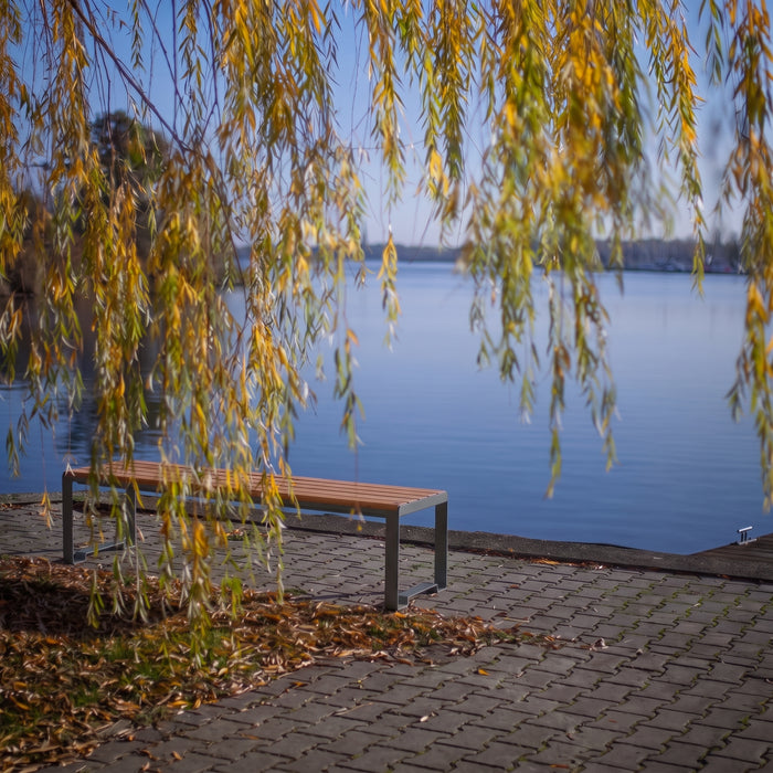 Gewerbefabrik Sitzbank Arnsfeld Outdoor Bank Parkbank Holz Grau RAL 7011 Stadt