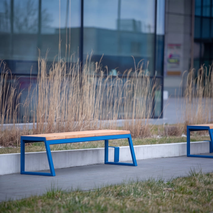 Gewerbefabrik Sitzbank Kirkel Outdoor Bank Parkbank Holz Blau RAL 5005 Stadt