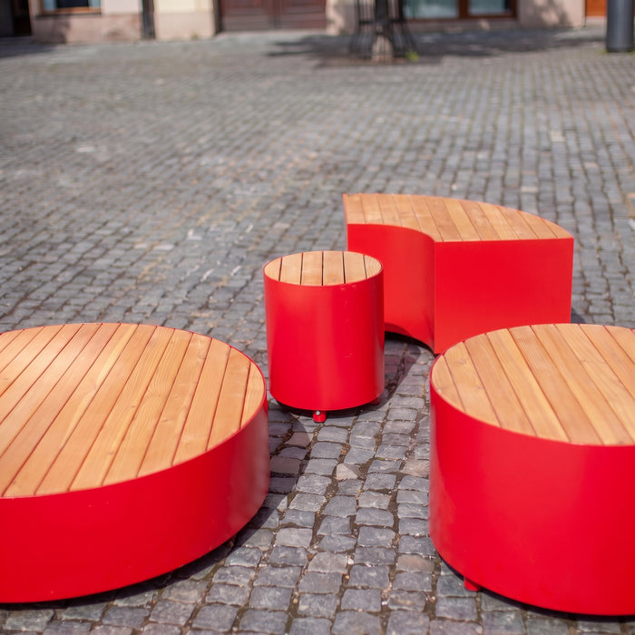Gewerbefabrik Sitzbank Langquaid Outdoor Bank Parkbank Holz Rot RAL 3001 Stadt