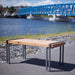 Gewerbefabrik Tisch Herrstein Holz Outdoor Stadtmobiliar Grau RAL 7011 Szene