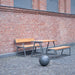 Gewerbefabrik Tisch Kirsbach Holz Outdoor Stadtmobiliar Grau RAL 7011 Hof