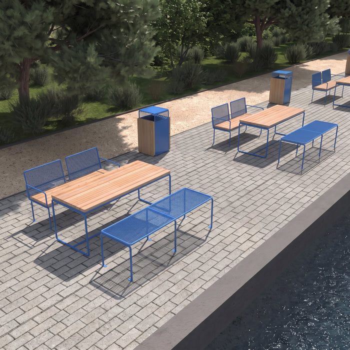 Gewerbefabrik Tisch Lengenwang Holz Outdoor Stadtmobiliar Blau RAL 5005 Sitzgruppe