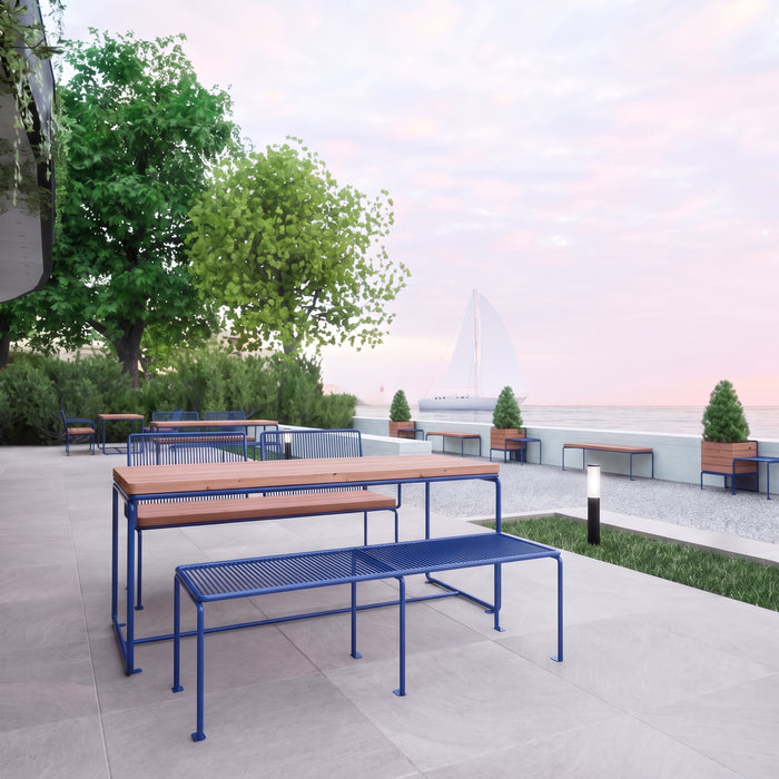 Gewerbefabrik Tisch Lengenwang Holz Outdoor Stadtmobiliar Blau RAL 5005 Szene