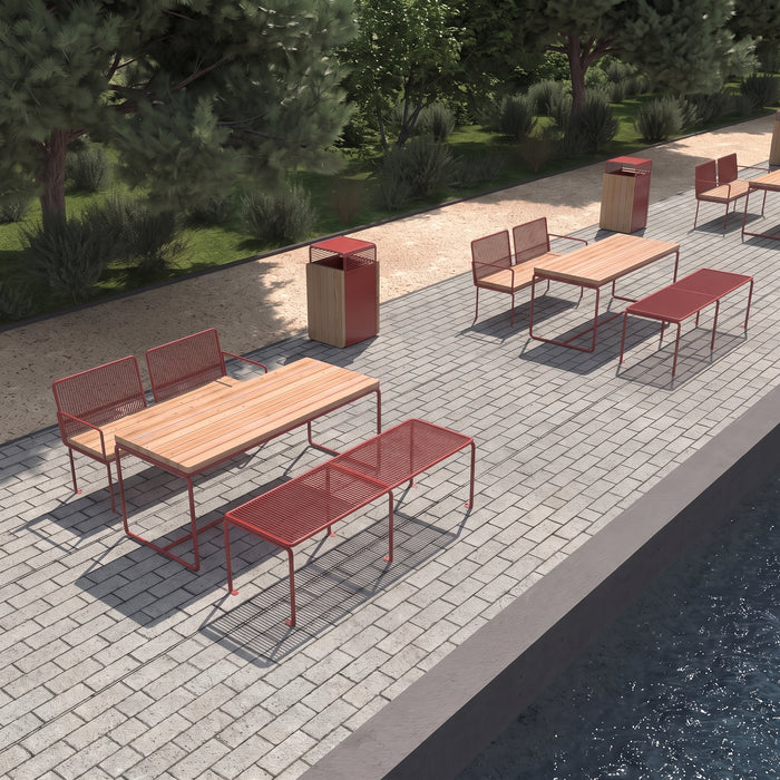 Gewerbefabrik Tisch Lengenwang Holz Outdoor Stadtmobiliar Rot RAL 3001 Sitzgruppe
