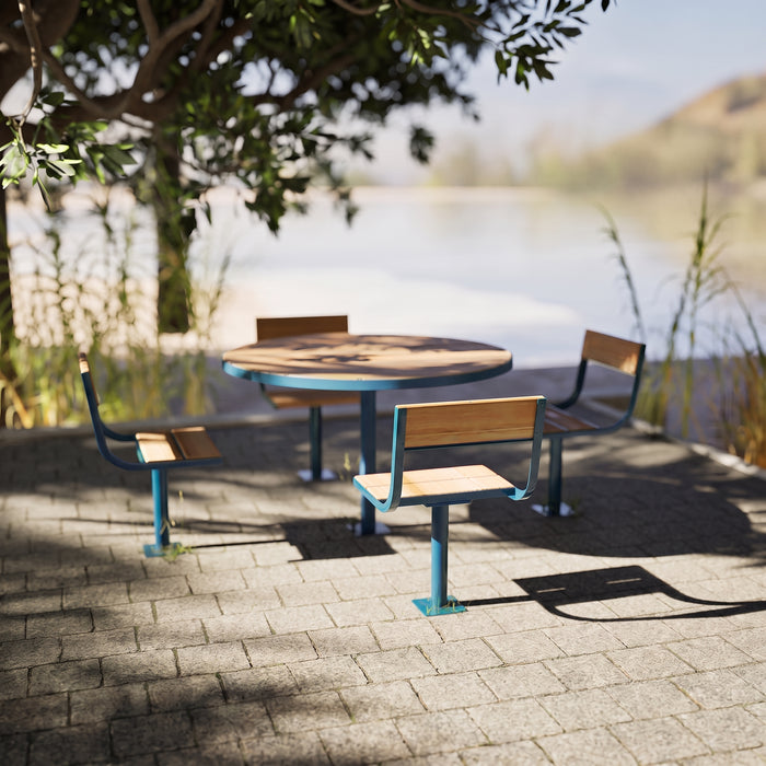 Gewerbefabrik Tisch Neubois Outdoor Stadtmobiliar Blau RAL 5005 Szene