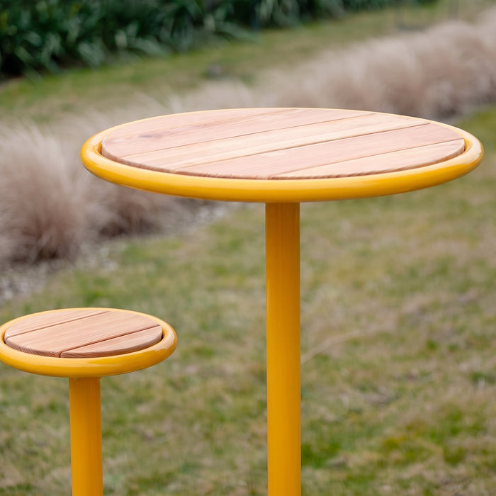 Gewerbefabrik Tisch Walshausen Holz Outdoor Stadtmobiliar Gelb RAL 1028 Sitzgruppe
