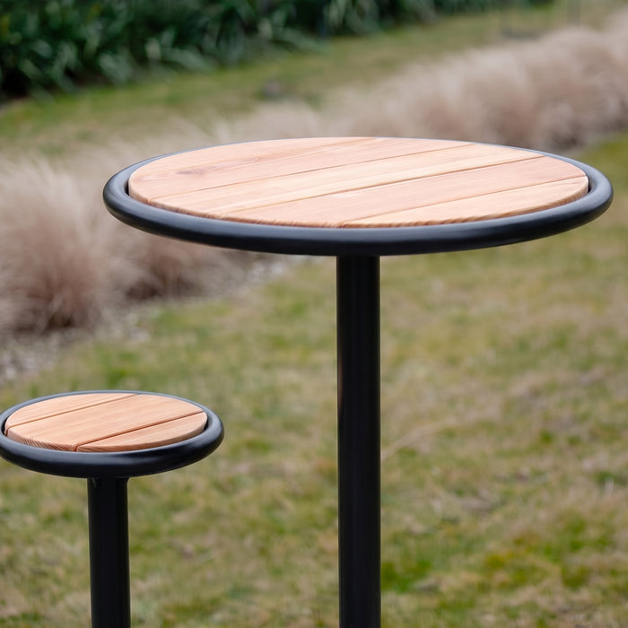 Gewerbefabrik Tisch Walshausen Holz Outdoor Stadtmobiliar Schwarz RAL 9017 Sitzgruppe